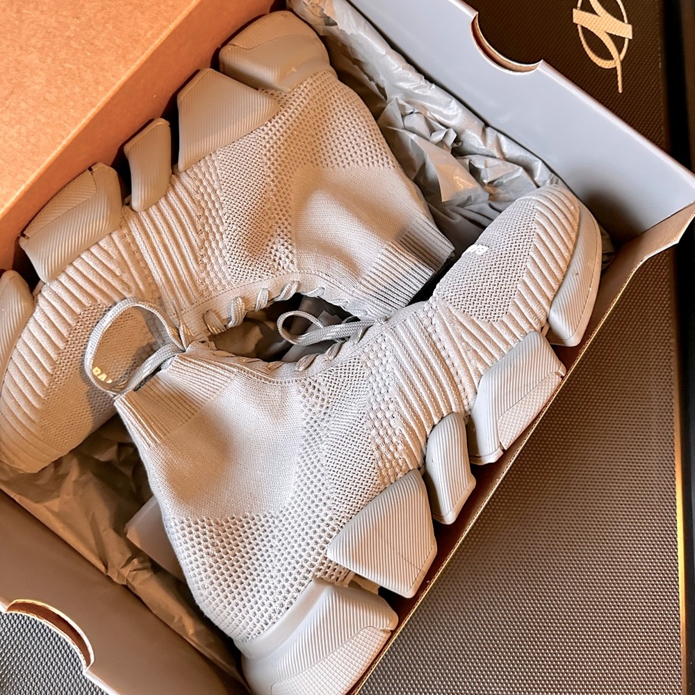 Men's Speed 2.0 Monocolor Recycled Knit Sneaker in Grey